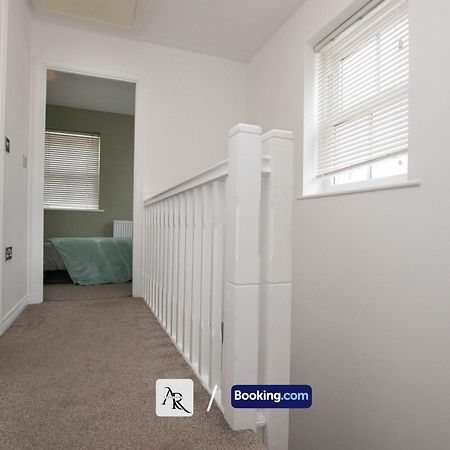 Cozy House By Ar Properties Short Lets & Serviced Accommodation كول شيستر المظهر الخارجي الصورة